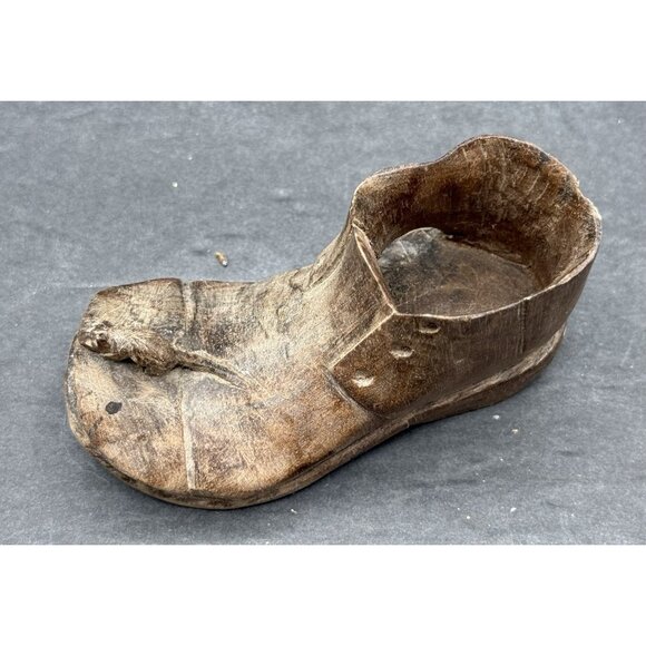 Vintage Hand Carved Wooden Shoe W/Mouse On Toe Primitive Folk Art Solid - Picture 7 of 11